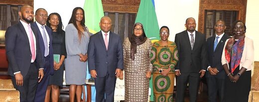 Tanzania's President Samia Suluhu Hassan discusses priority infrastructure projects with Africa50 CEO