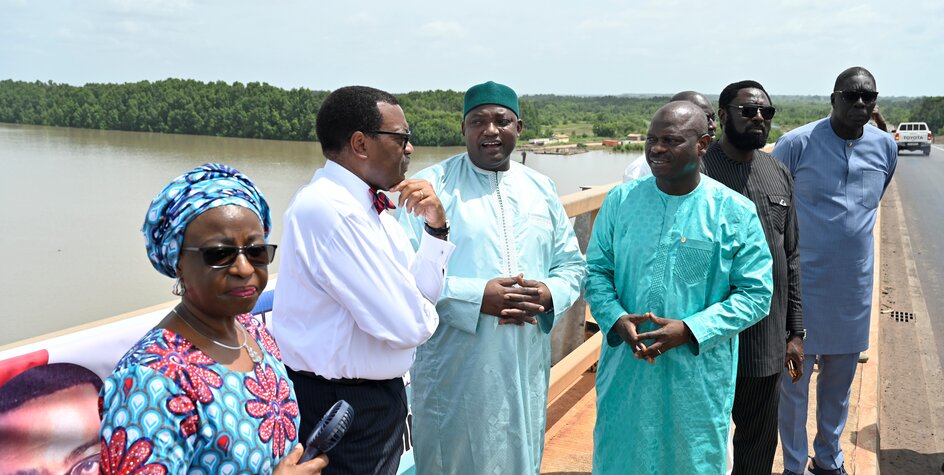Africa50 and the Government of The Gambia sign Shareholders Agreement to govern the management of the Senegambia Bridge under Afric50’s Asset Recycling Programme