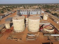 Africa50, Melec PowerGen, Senelec et le Groupe Orabank concluent un prêt relais syndiqué de €75 millions pour achever les travaux de la centrale électrique de Malicounda au Sénégal 