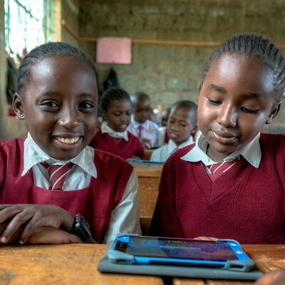 Africa50 supports Poa! Internet’s school digitization programme to connect thousands of pupils in Kenya