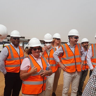 Africa50 CEO, Alain Ebobissé with executives of Scatec at the Benban site