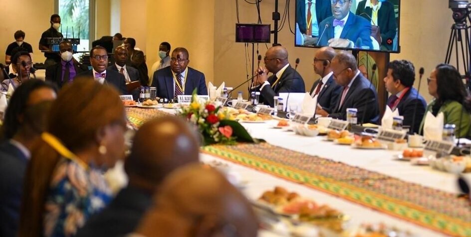 Le Président de la BAD et des directeurs d’institutions africaines étudient les moyens de mobiliser des ressources pour l'intégration régionale