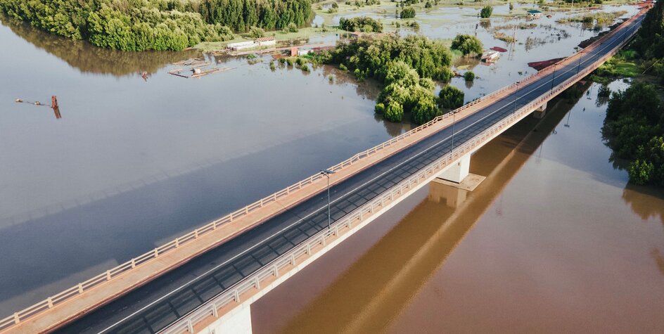 Africa50 and the Government of The Gambia sign Shareholders Agreement to govern the management of the Senegambia Bridge under Afric50’s Asset Recycling Programme