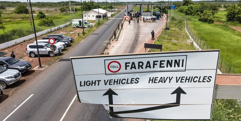 Africa50 and the Government of The Gambia sign Shareholders Agreement to govern the management of the Senegambia Bridge under Afric50’s Asset Recycling Programme