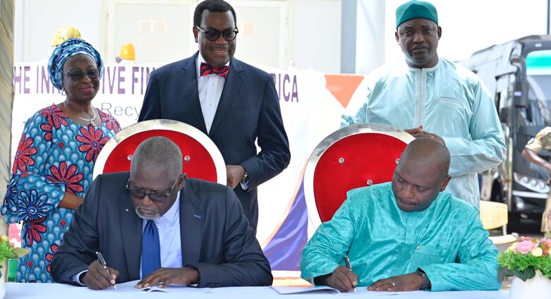Africa50 and the Government of The Gambia sign Shareholders Agreement to govern the management of the Senegambia Bridge under Afric50’s Asset Recycling Programme
